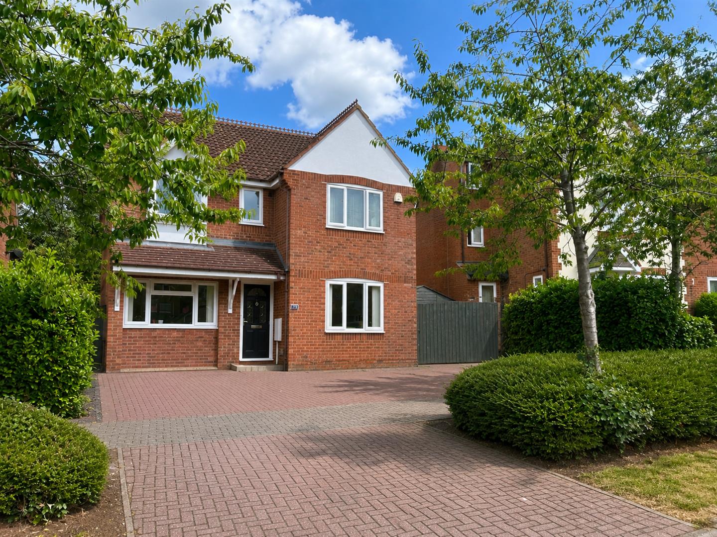 4 bed property in Rosemullion Avenue, Milton Keynes